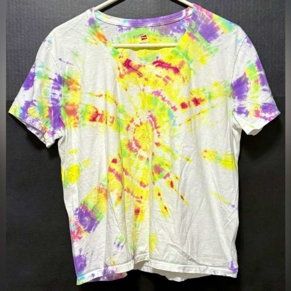 Hanes White V-Neck Cotton Tie Dye T-Shirt